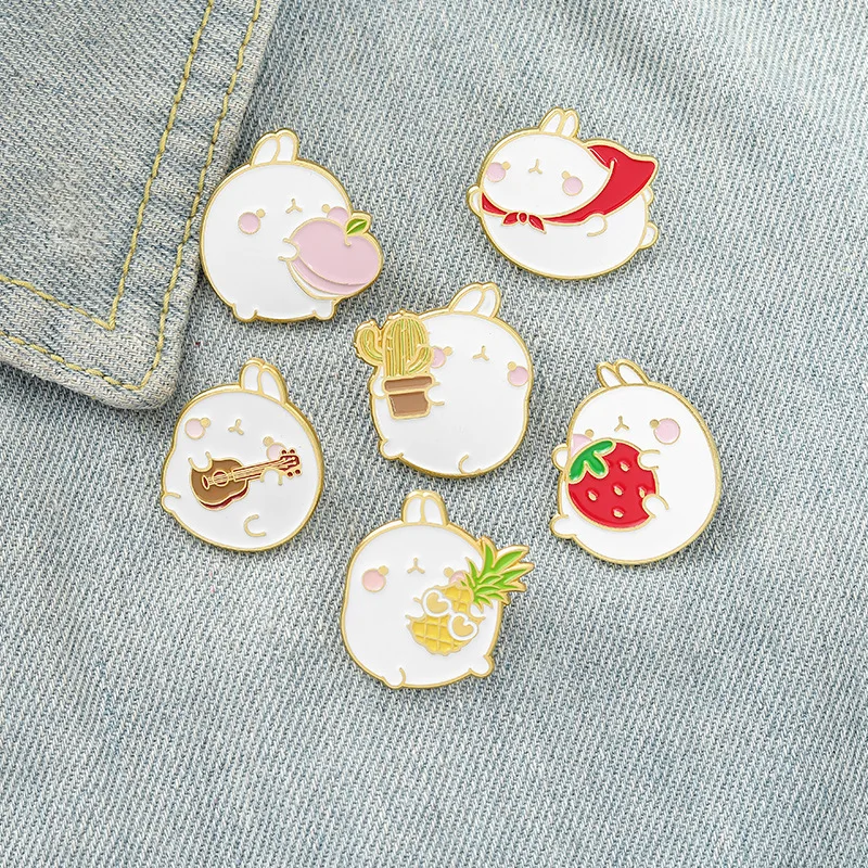 

6 Styles Cartoon Bunny Animal Enamel Pins Fat Rabbit Lapel Pins White Rabbit Brooches Cactus Pineapple Strawberry Peach Jewelry