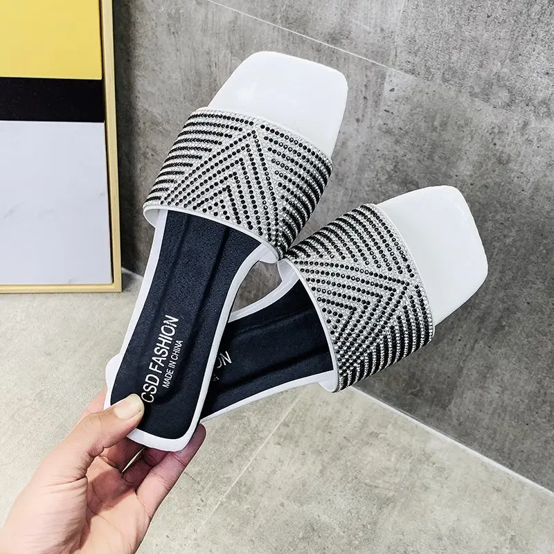

Black White Color Women Slippers Sandals Shoes Antiskid Flat Sole Slippers Woman Sandals Slides Beach Shoes Zapatos De Mujer