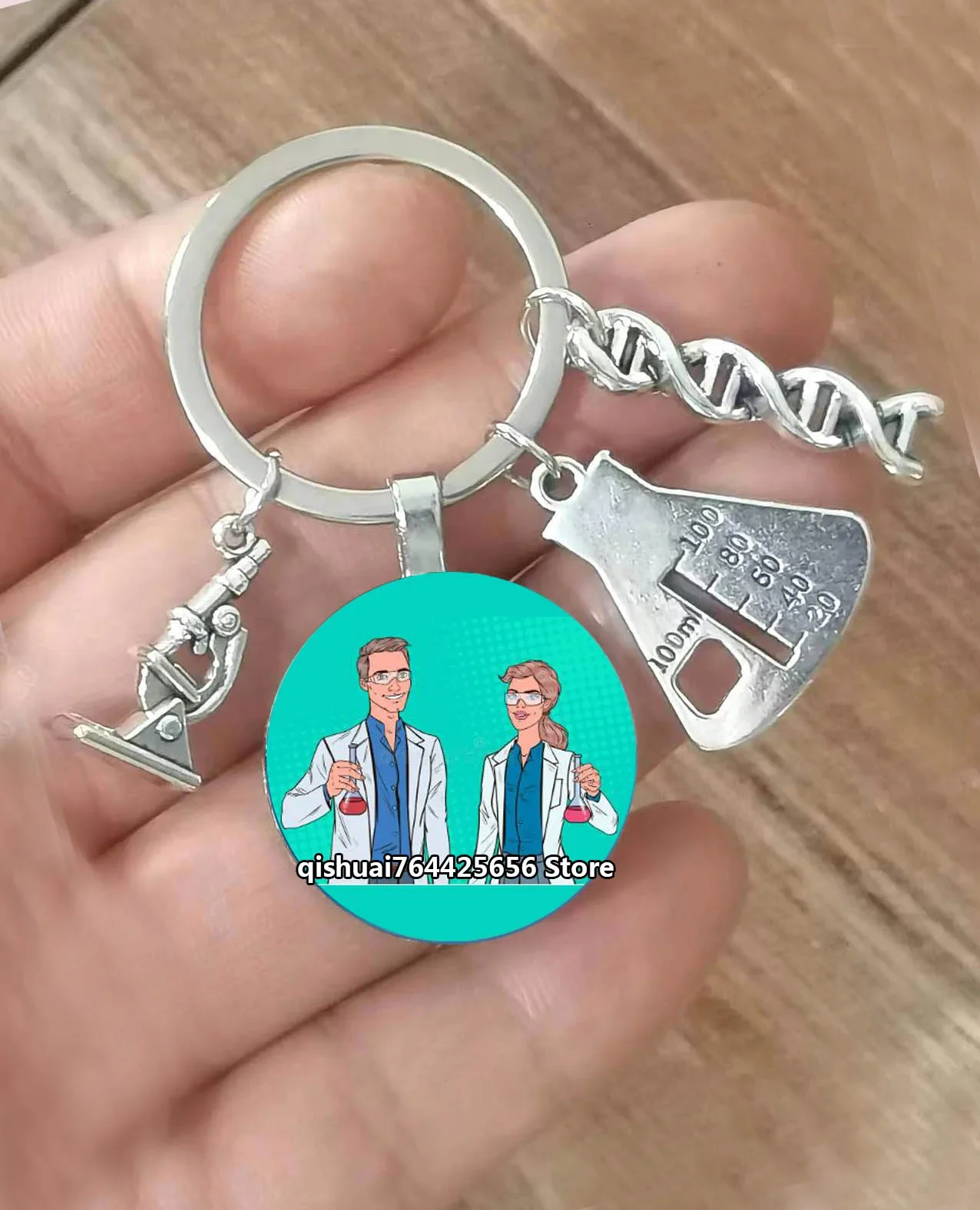 Брелок для ключей с изображением учителя науки химии биологии