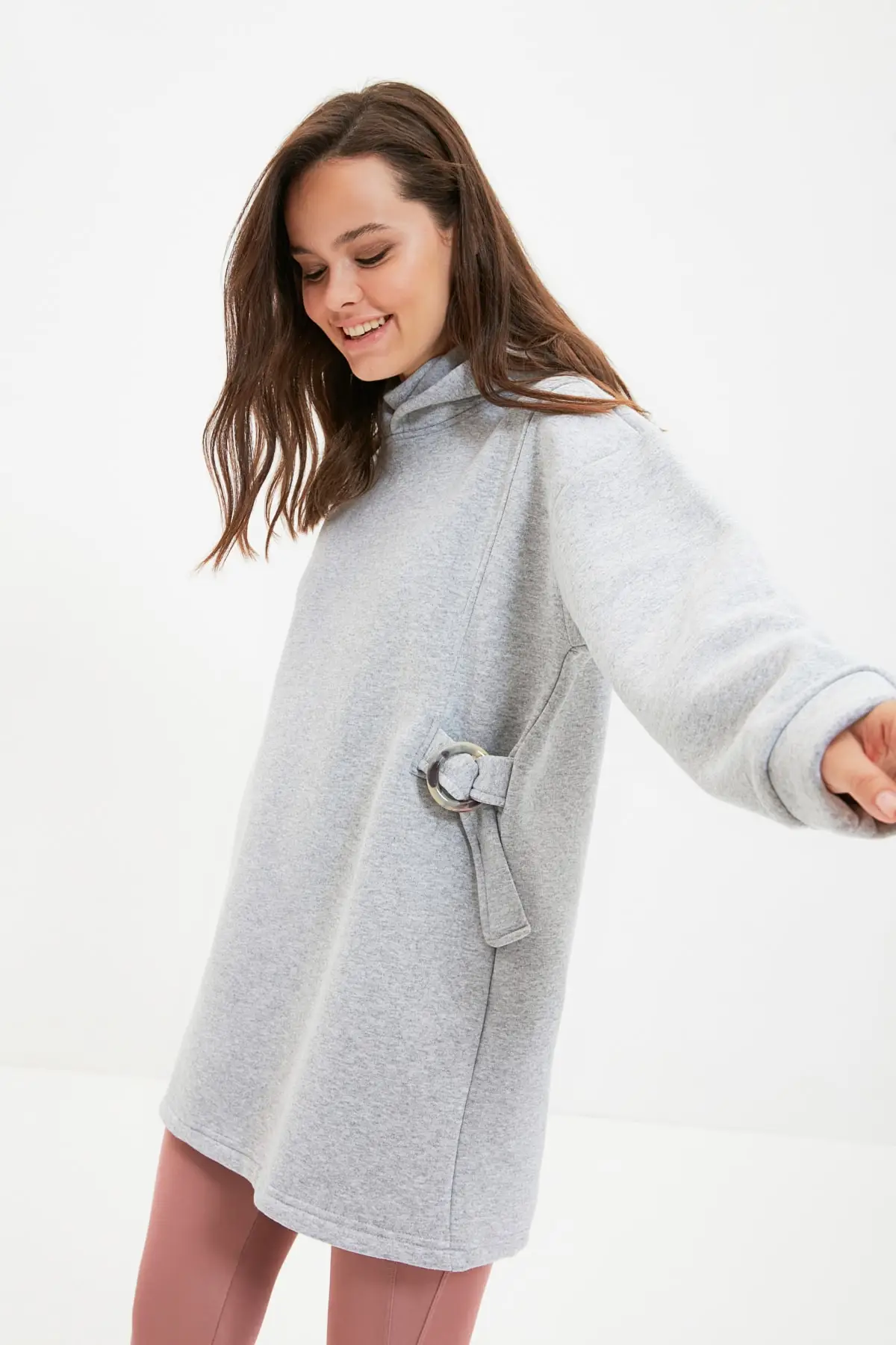 

Trendyol Hooded Accessory Detailed Knitted Sweatshirt TCTAW22TW0095