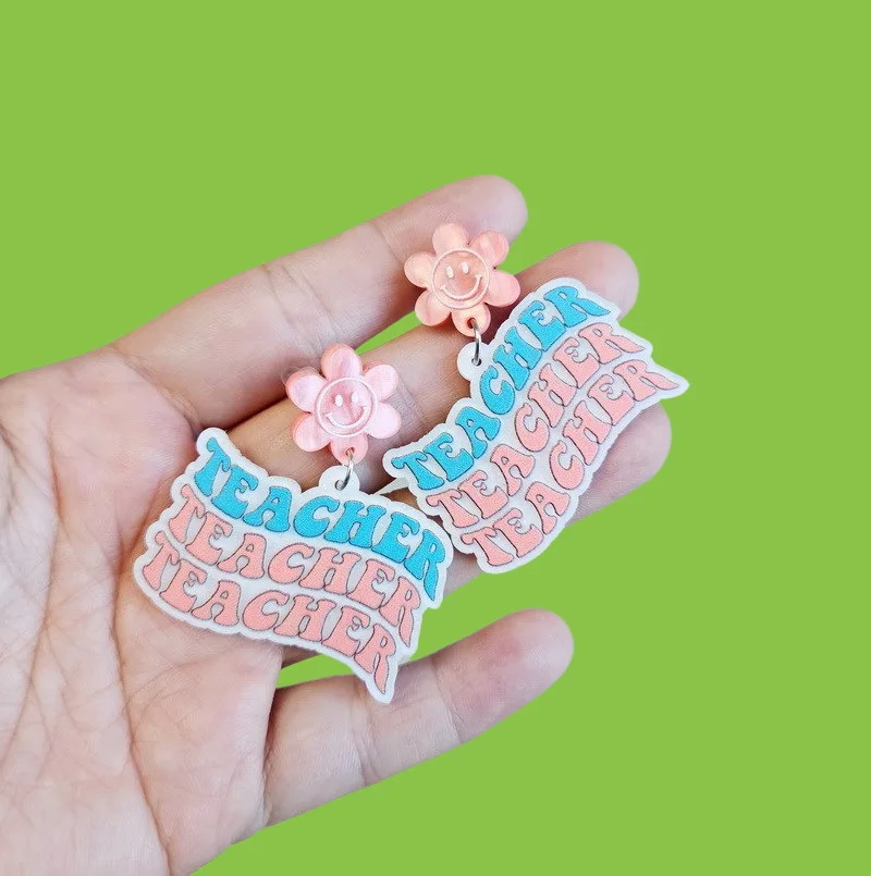 

Серьги с цветными буквами для учителя, акриловые украшения с милыми надписями, подарок учителю на выпускной