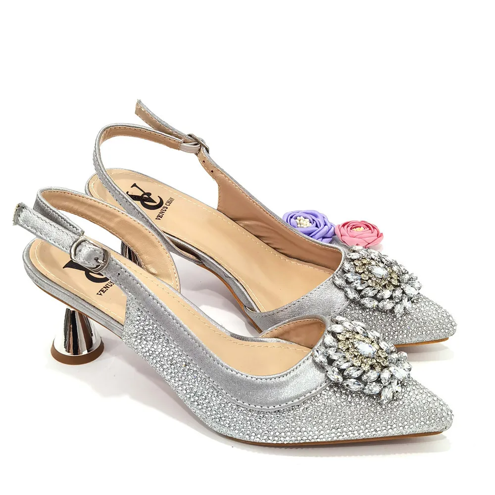 Latest Nigerian Women Shoes and Bags Set Decorated with Rhinestone African Women Party Pumps Designer Shoes Women Luxury 2022