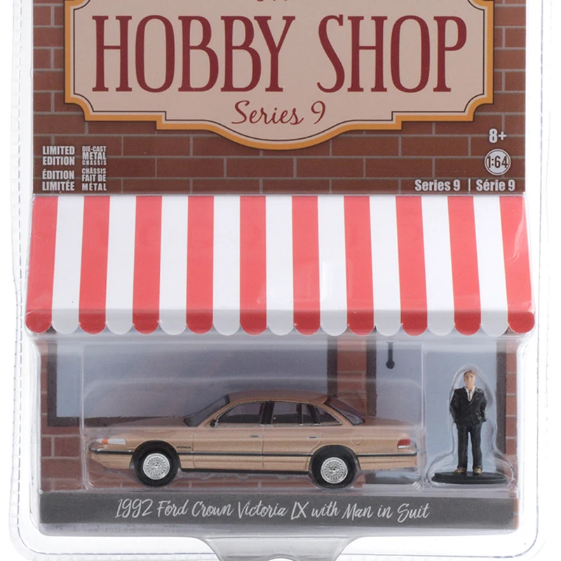 Литая модель такси Ford Torino - NYC из сплава 1/64 1975 желтая Классическая коллекция для