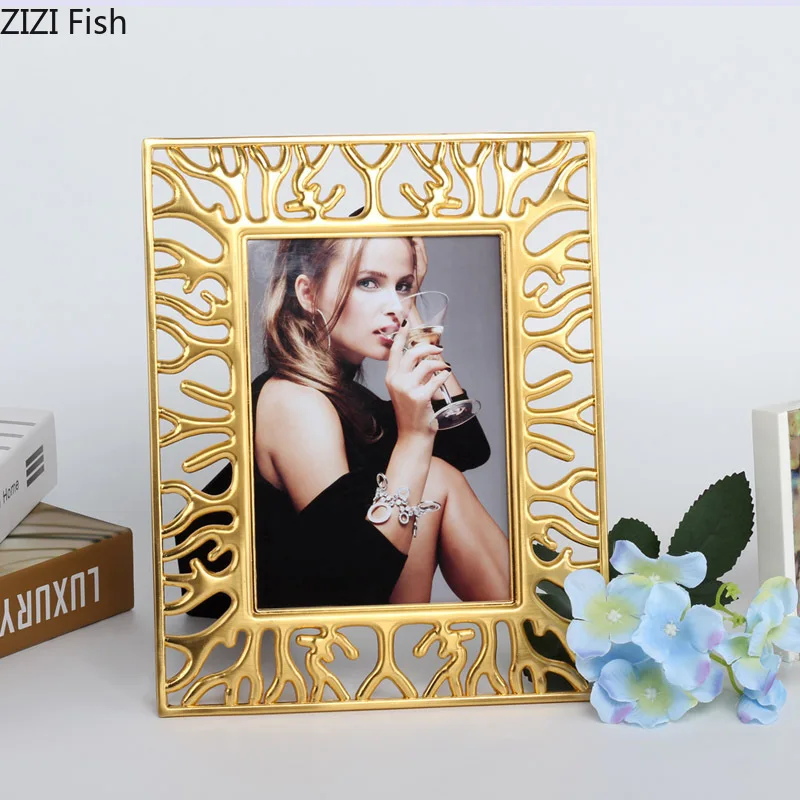 

Gold Plated Leaves Picture Frames Room Aesthetics Crafts Photo Frame Figures Portrait Framed Art Desk Decoration Ornaments