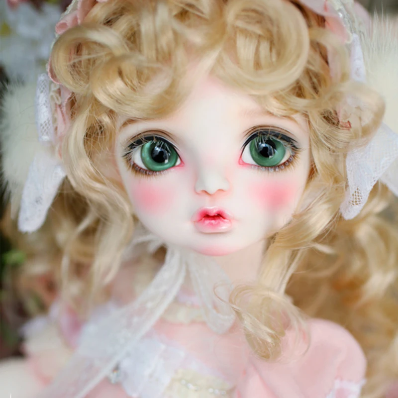 

Full set of bjd dolls sd dolls 4 female shasha Sasha joint dolls humanoid dolls to send color boxes.