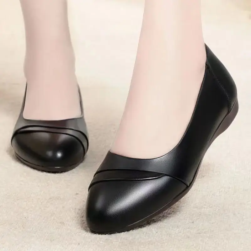 

Flat shoes women Wedge leather shoes women Spring summer massage soft soles non-slip ladies shoes loafers black shoes