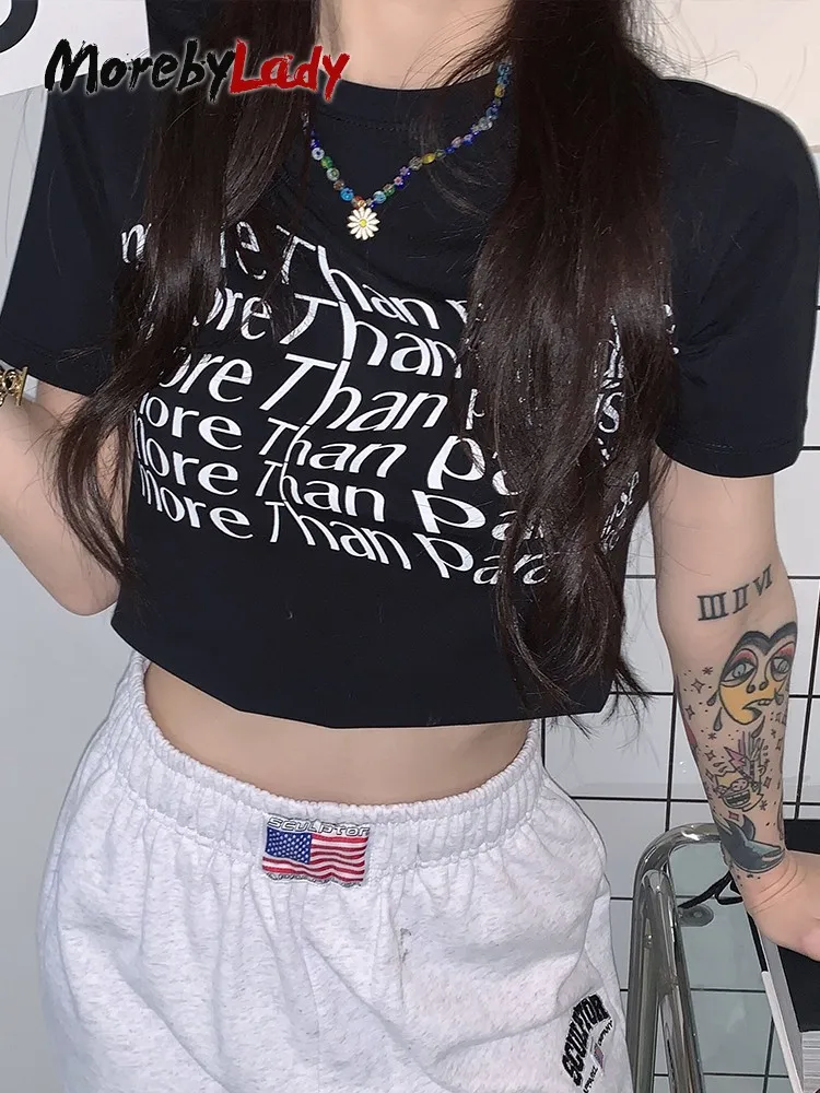 

Morebylady витые футболки с принтом букв для женщин Y2k короткий топ с коротким рукавом корейский стиль лето 2022 гранж женская футболка