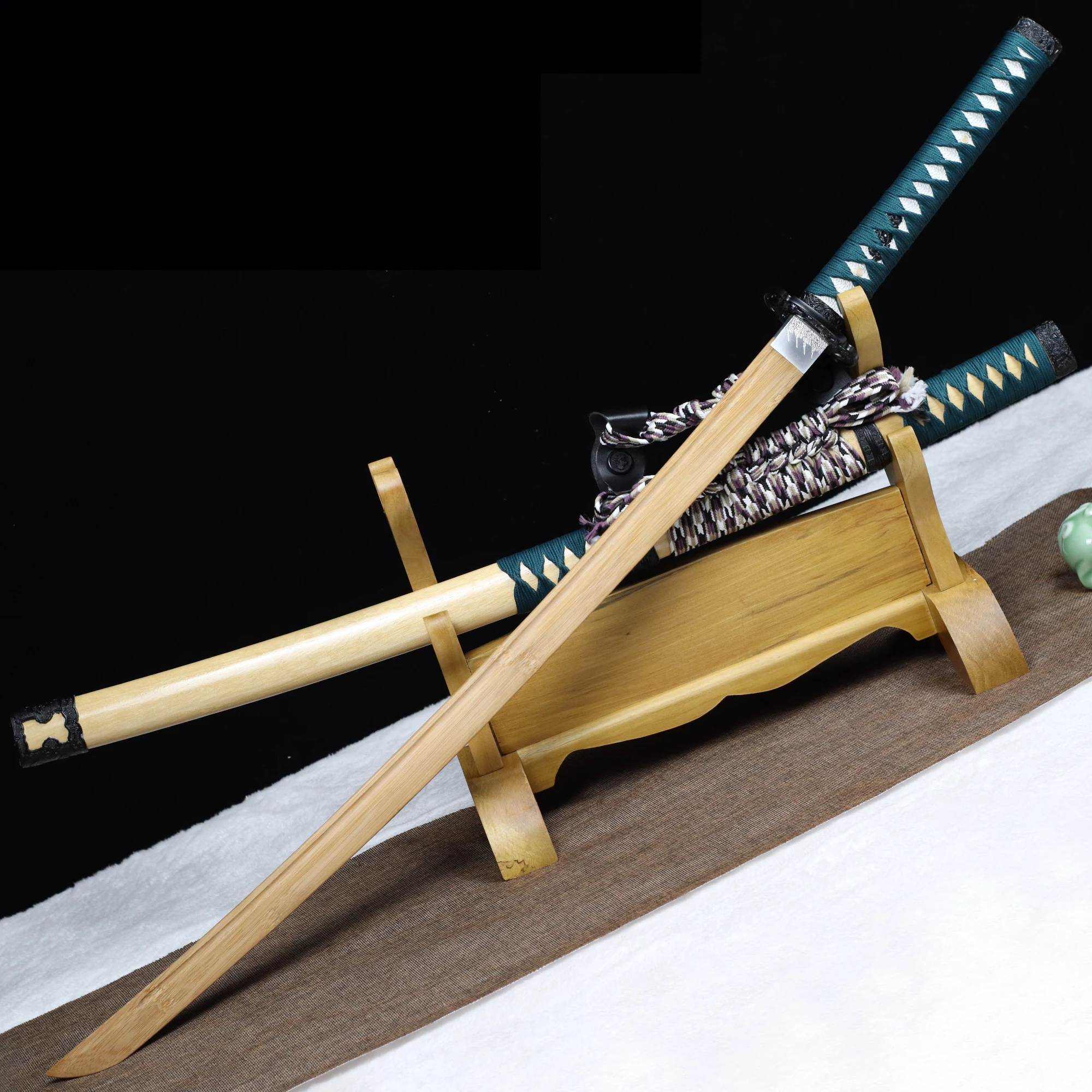 

104cm Japan Katana Iaido Training Props Ninja Bamboo Sword Samurai Sword Bushido Training Cassia Siamea For Cosplay