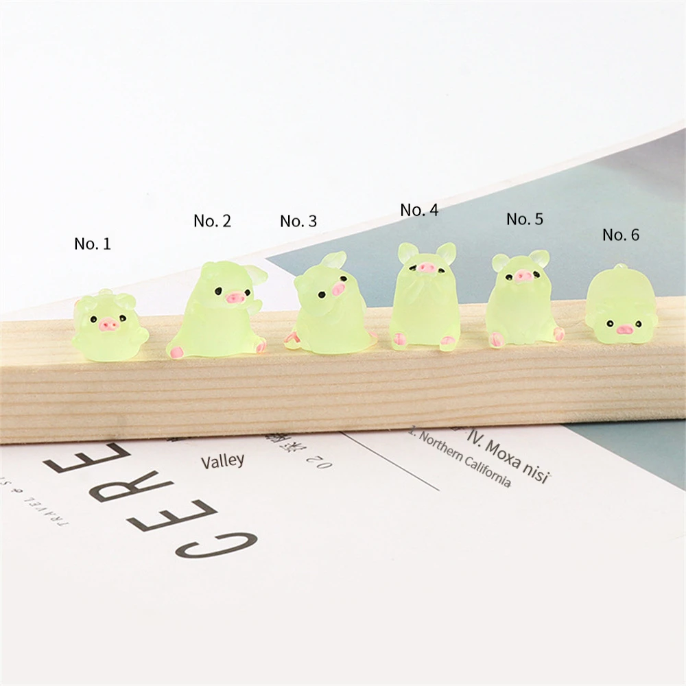 

Набор мини-фигурок свиней из смолы