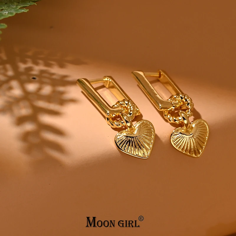 

True Gold Plated Small Heart Hoop Earring for Women Fashion Exquisite Dangle Earring Vintage Party Jewelry MOON GIRL Design
