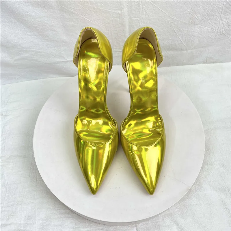 

Босоножки женские из лакированной кожи на тонком каблуке 12 см