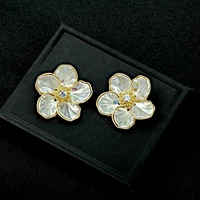 korean version of the new shell flower fashion ladies earrings personality wild valentines day gift silver needle shell earring