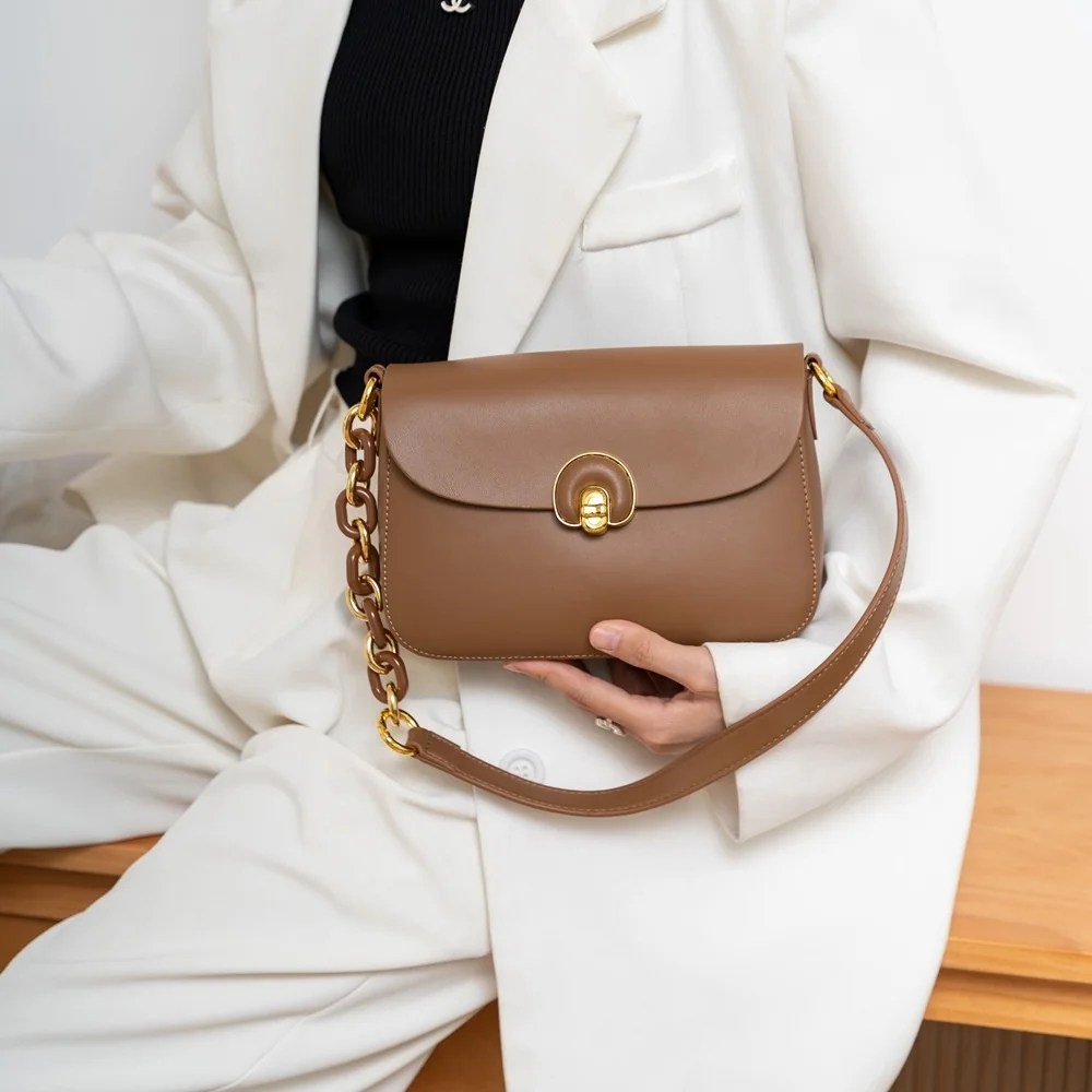 

high quality luxury brand Versatile Square Women's Crossbody High Level Simple Chain Small Korean Fashion Shoulder Bag Women 993