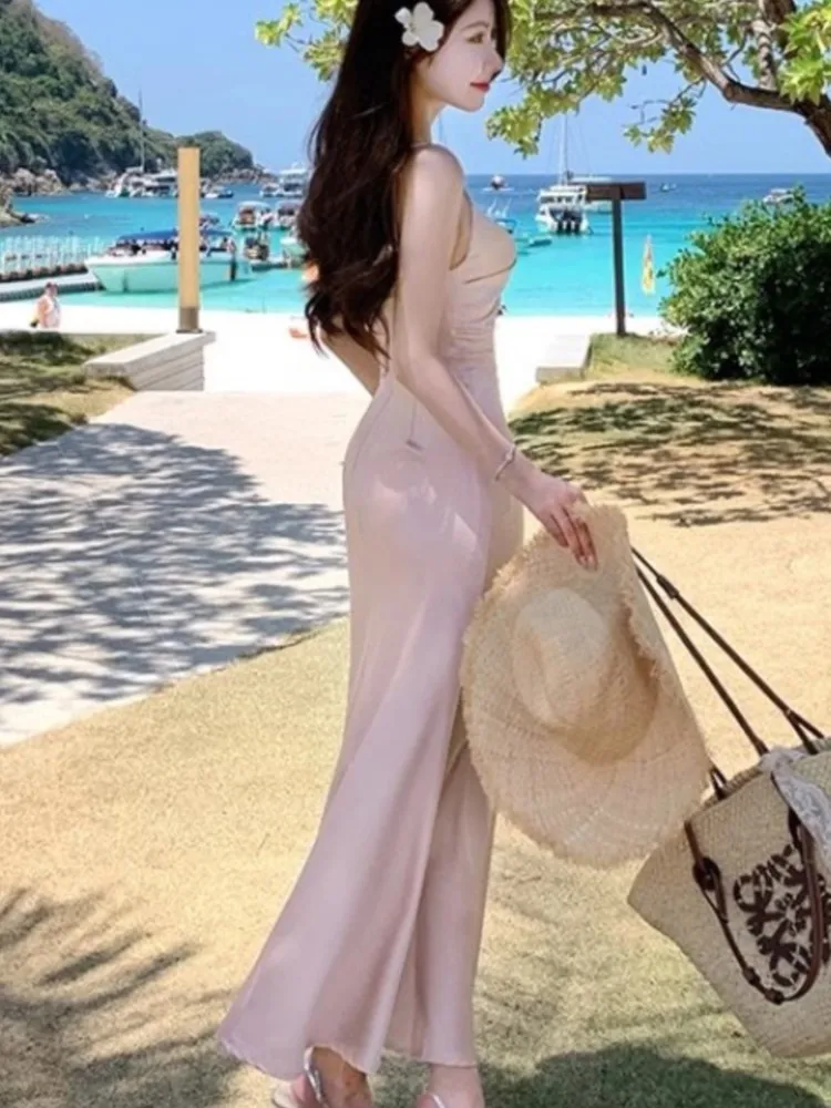 Женское атласное платье миди на бретельках Элегантное летнее розовое без