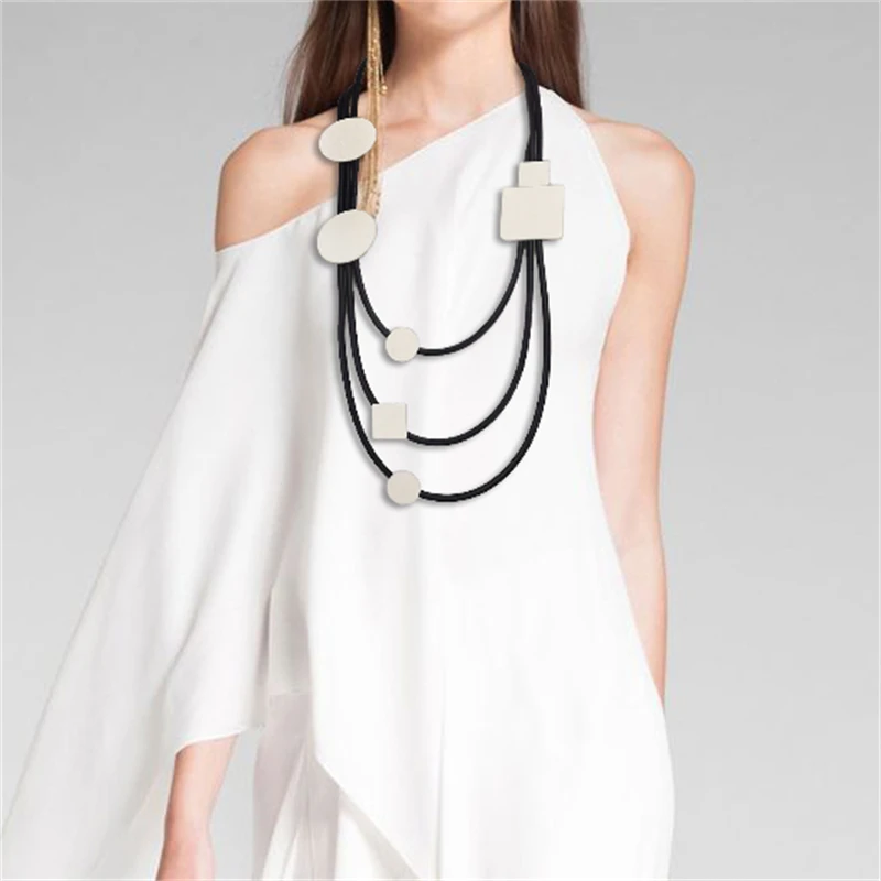 Деревянная подвеска для ожерелья