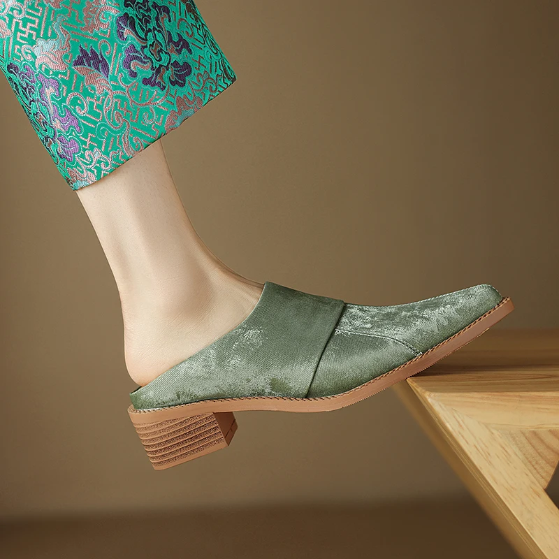 Женские полутапочки с острым носком Baotou цвет в ассортименте