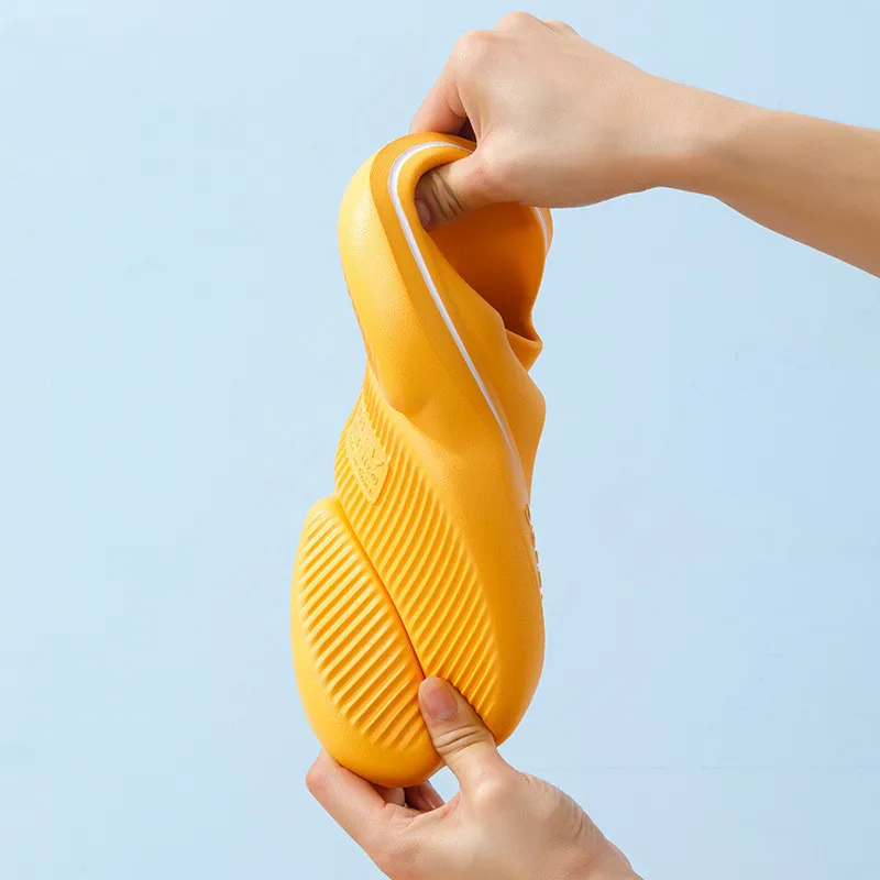 New Hot Women Slippers Summer 2022  Fashion Thick Platform  Home Massage Bottom For Men And Women's Sandals Zapatos Mujer