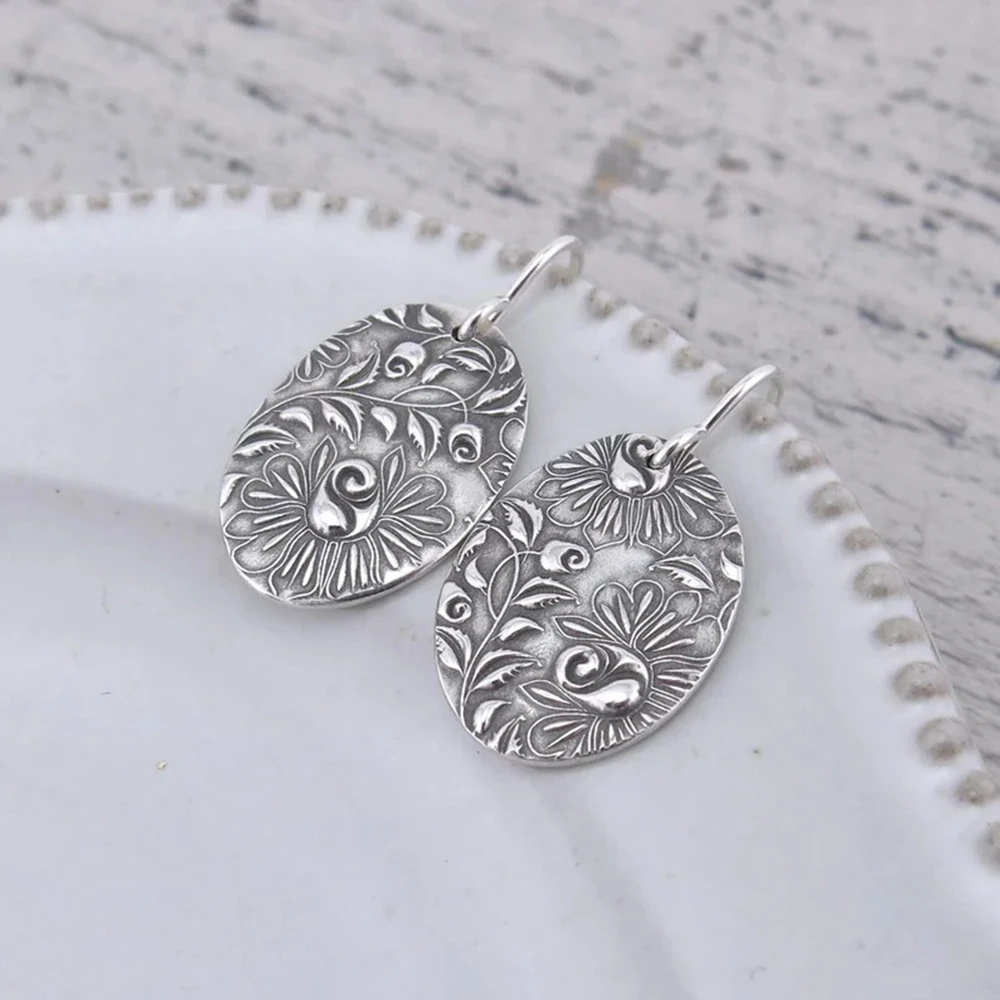 

Vintage Carved Plant Flowers Earrings For Women Ancient Silver Color Metal Oval Hanging Earrings Jewelry