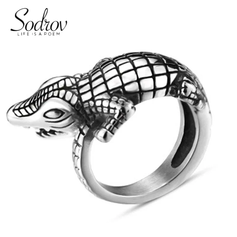 

Vintage Jewelry Black Crocodile Rings