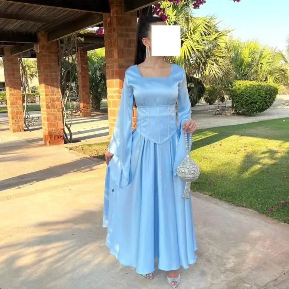 

Платье для выпускного вечера с квадратным вырезом и длинными рукавами