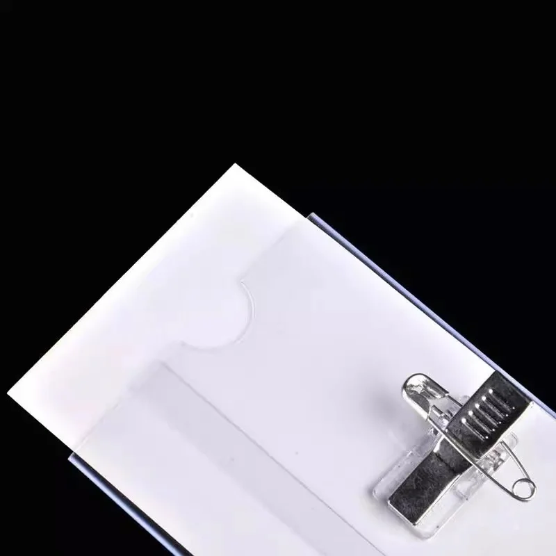 Tanie 50 Sztuk/partia Wysokiej Jakości Zagęścić Pcv Poziome Typ Odznaka Nazwa Z Pin I Metalowy Klip Przezroczysty School Office ID Posiadacza Karty