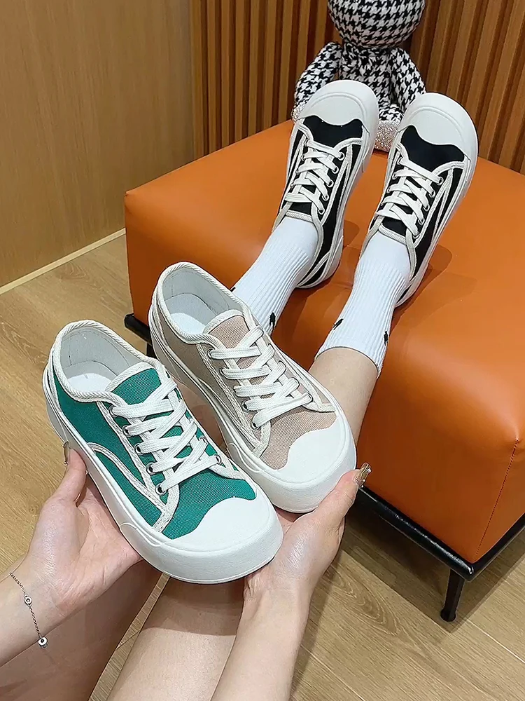 

Shoes Womens Sneakers Roses 2022 Casual Canvas Fashion Solid Lace-Up Flock Fabric Leisure Cross-tied PVC Basic Round Toe