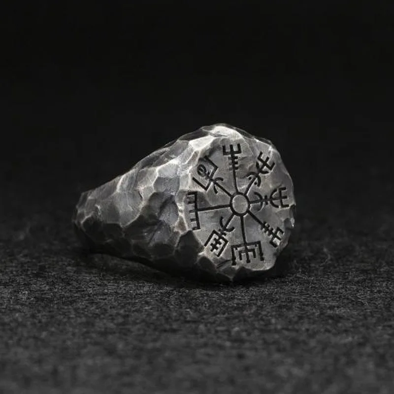 

Vintage Fashion Nordic Viking Text Carved Compass Ring Textured Rune Compass Ring Opening Adjustable Punk Jewelry Wholesale