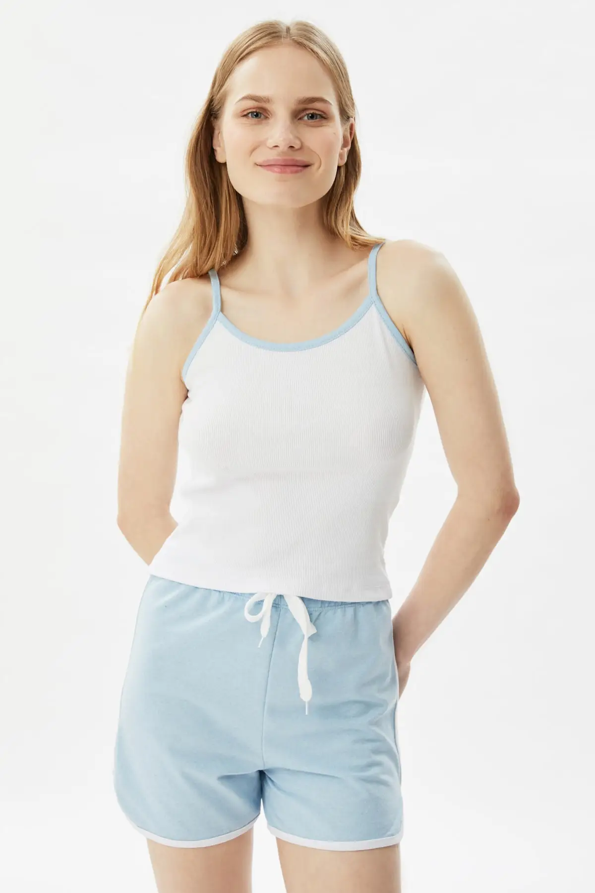 

Trendyol Piping Knitted Pajamas Set THMSS21PT0770