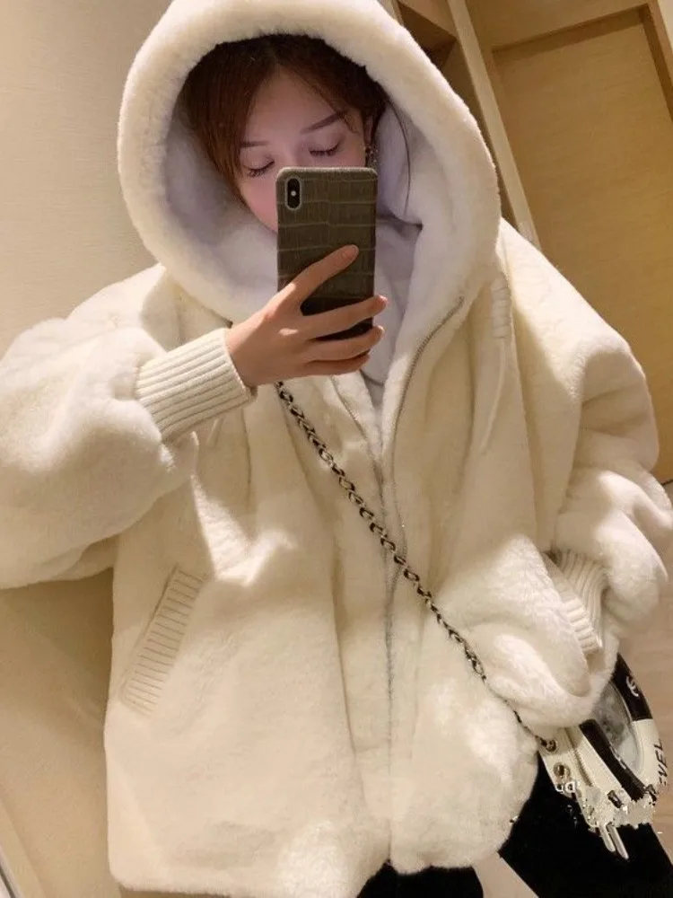 

White Womens Fur Coat Casual Zipper Loose Faux Fur Coat Women Plush Thicken Warm Fashion Autumn/Winter Faux Fur Coats for Women
