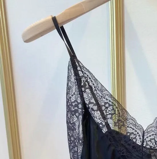 

Women V-Neck Camis Lace Stitching Sleeveless Sling and Top Sexy Ladies Camisole 2021 Summer