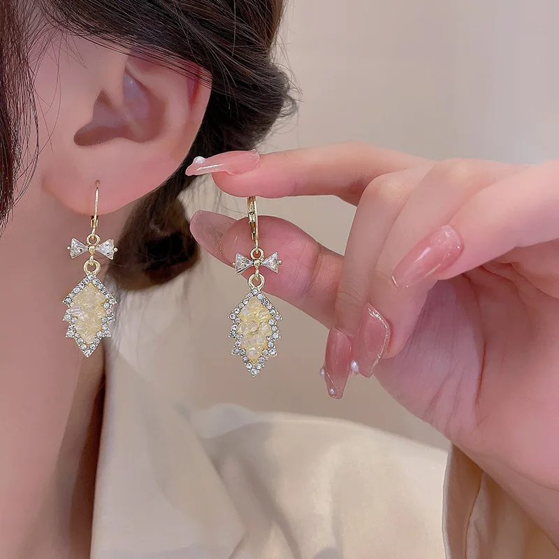 

Zircon Bow Crystal Leaves Inlaid Rhinestones Luxury Earrings Women's Personality Earrings Wedding Jewelry Birthday Gifts