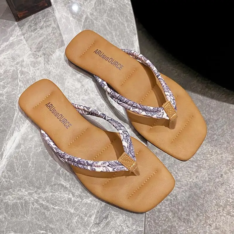 Летние Новые повседневные тапочки на плоской подошве женские шлепанцы пляжная