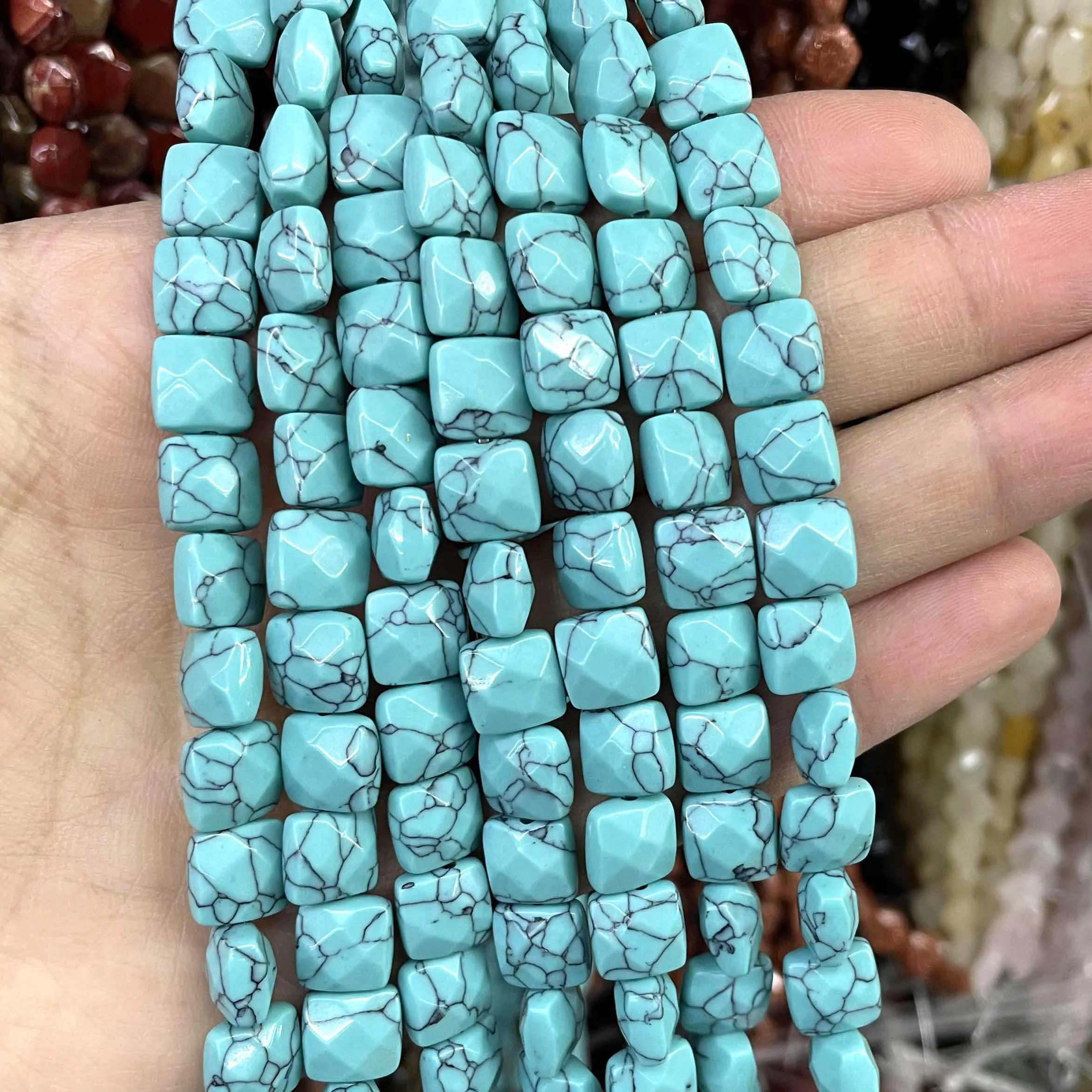 Синтетические бусины из натурального камня