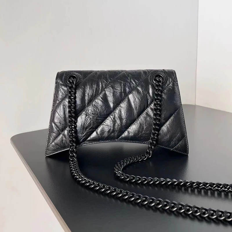 

True Women's Bag 2023 New Origami Texture Hand Grab Pattern Chain Hourglass Bag Single Shoulder Crossbody Bag