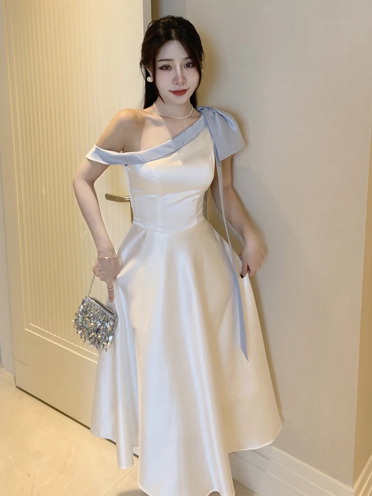 Атласное белое шикарное элегантное вечернее платье женское миди с диагональным