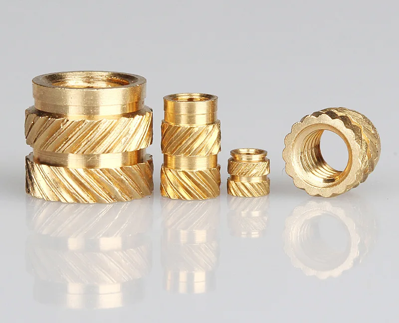 Вставка из меди M2 5 M3 M4 M5 M6