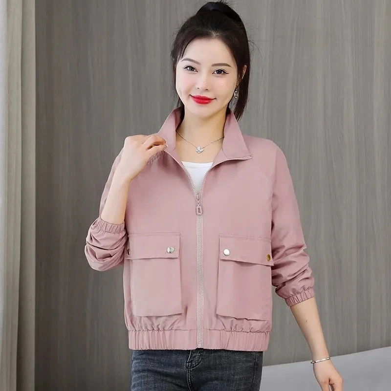 Тренчкот женский однотонный с воротником-стойкой короткий жакет большими