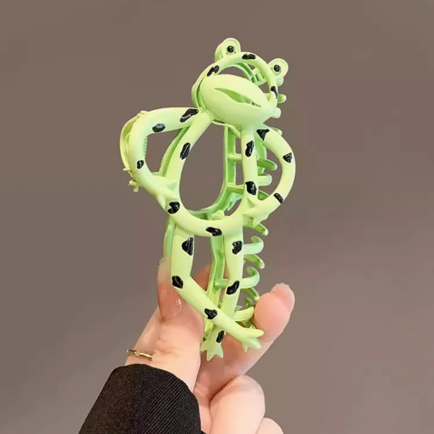 

New Fashion Green Frog Shape Hair Claw Cute Funny Cartoon Shark Clip Girls Alloy Hair Claw Hair Clips Hair Accessories For Women