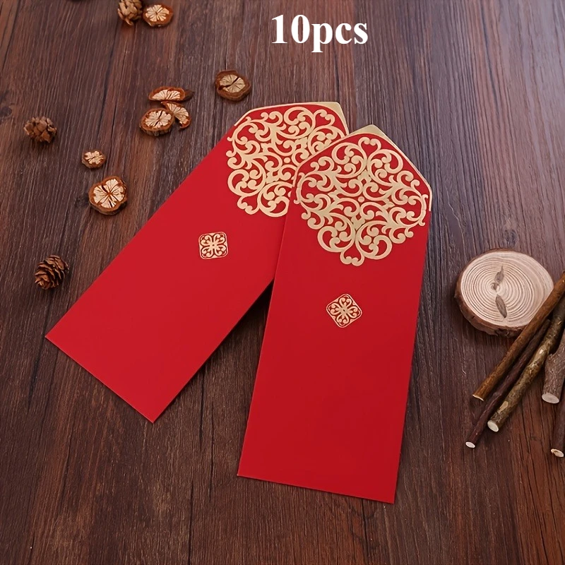 

Красные конверты для подарков