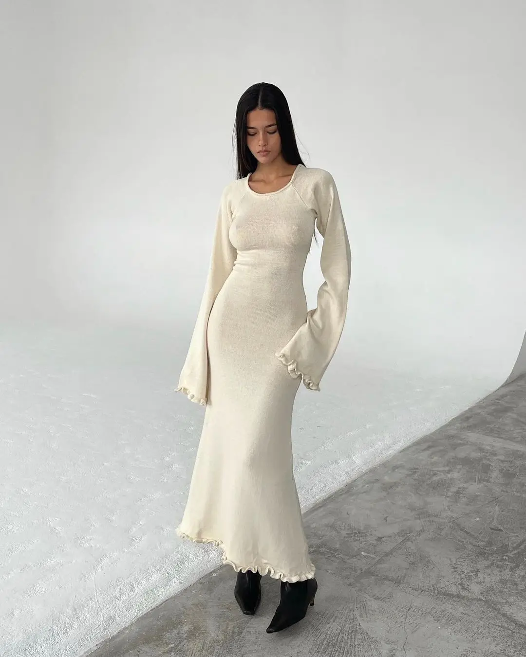 

Sexy Backless Leace-up Knitted Long Dresses For Women Bell Sleeves Solid Color Slim Knitwear Robe Dress Elegant Ladies Vestidos