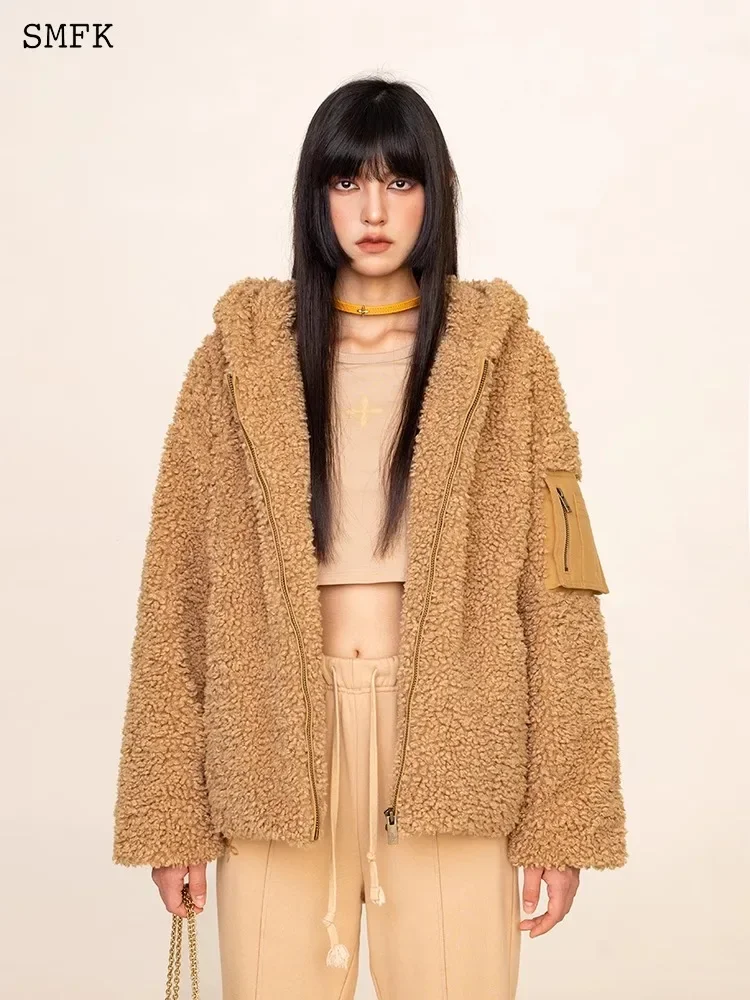 Рисунок 3 - Толстовка SMFK с капюшоном из меха Explorer