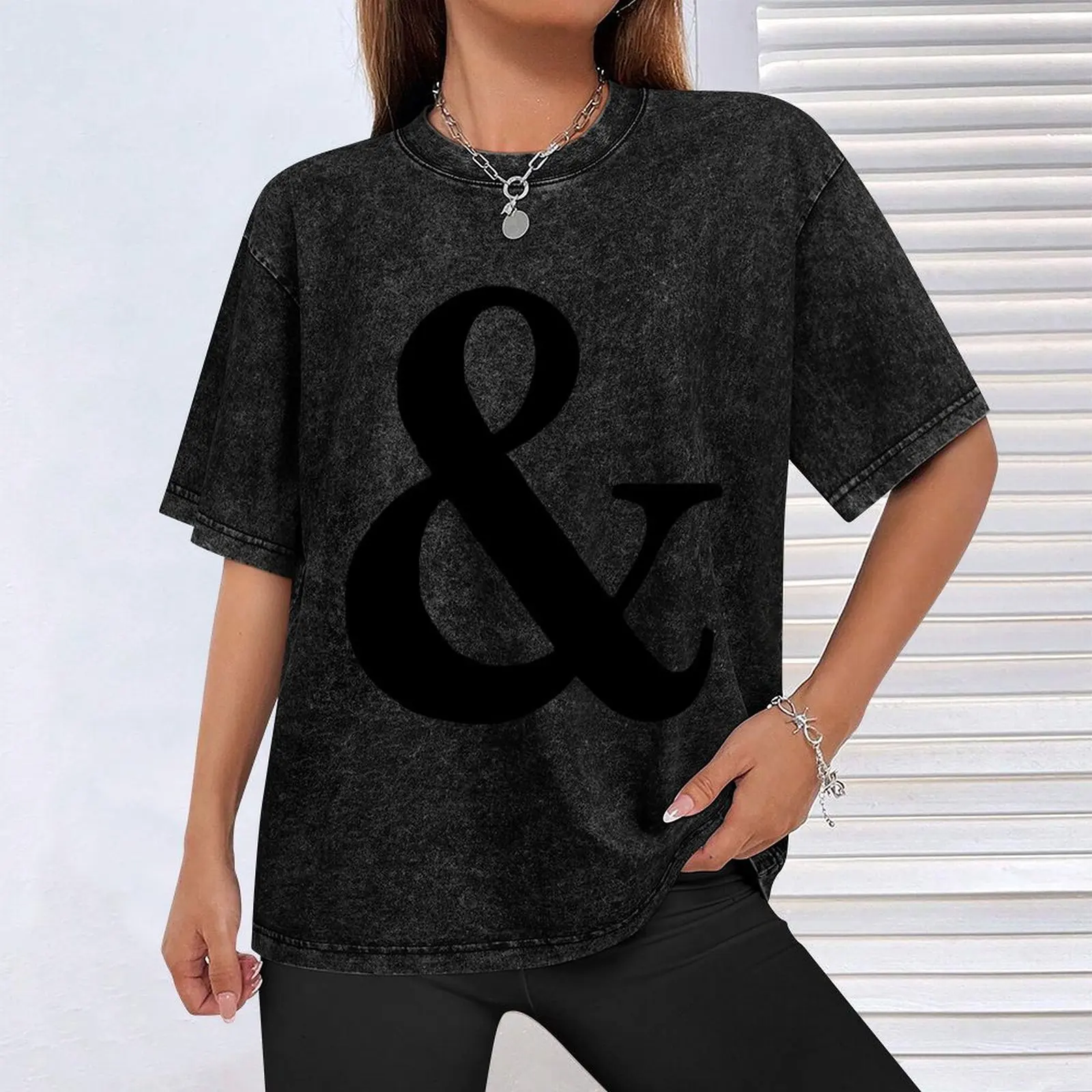 Футболка и наклейки Ampersand Serif — хипстерская футболка с рисунком рубашки аниме