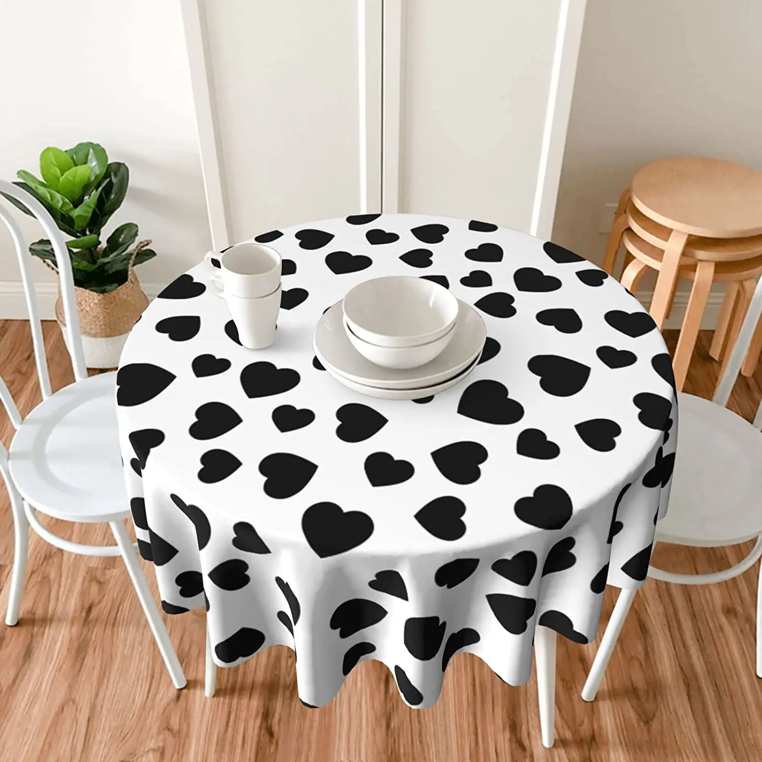 

Black and White Love Round Tablecloth 60" Stain Wrinkle Washable Table Cloths for Decorative Kitchen Dining Party