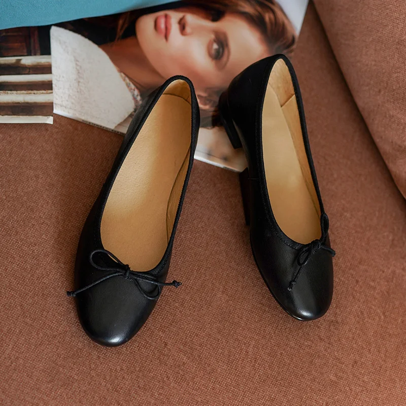 Балетки женские с круглым носком и бантом базовые туфли на низком каблуке мягкая