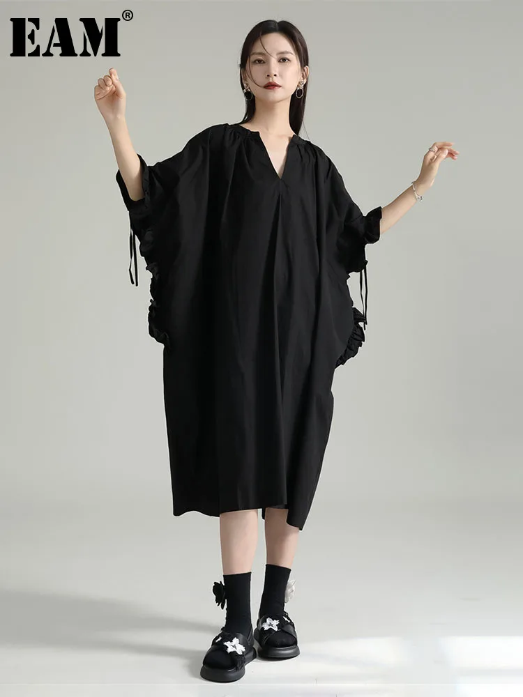 

[EAM] Women Black Drawstring Ruffles Big Size Mdi Dress New V-Neck Short Sleeve Loose Fashion Tide Spring Summer 2023 1DF9448