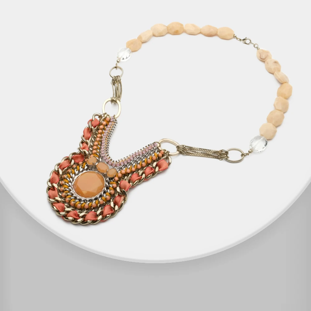

Amorita boutique vintage hand tied necklace