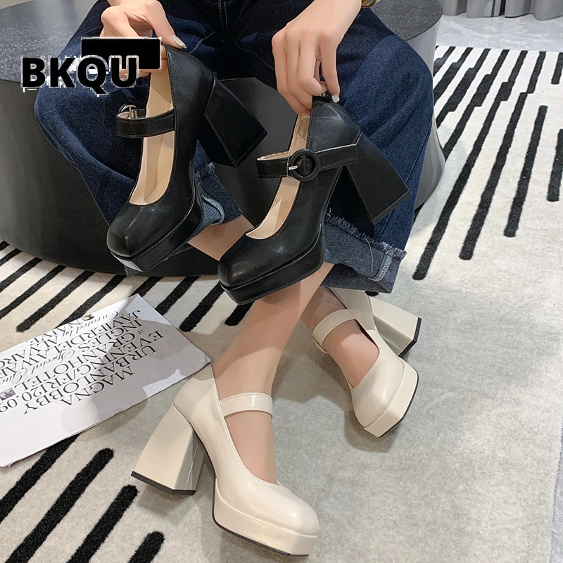 

BKQU 2022 женские туфли на платформе с ремешком на щиколотке из искусственной кожи с квадратным носком Туфли Мэри Джейн женские готические туфли на толстом высоком каблуке