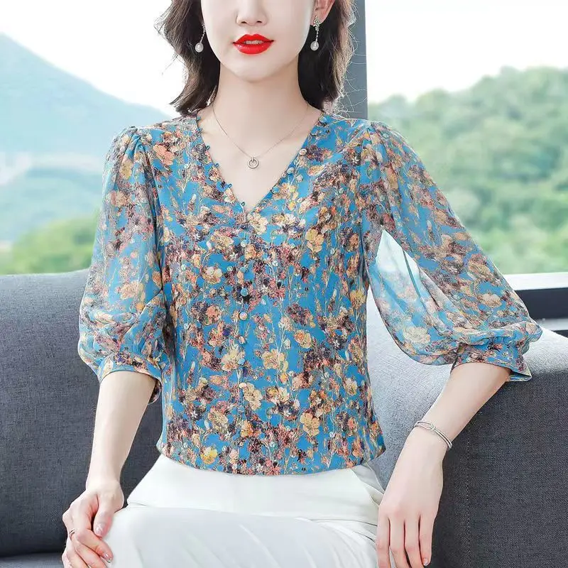 Блузка женская шифоновая с V-образным вырезом и рукавом 3/4