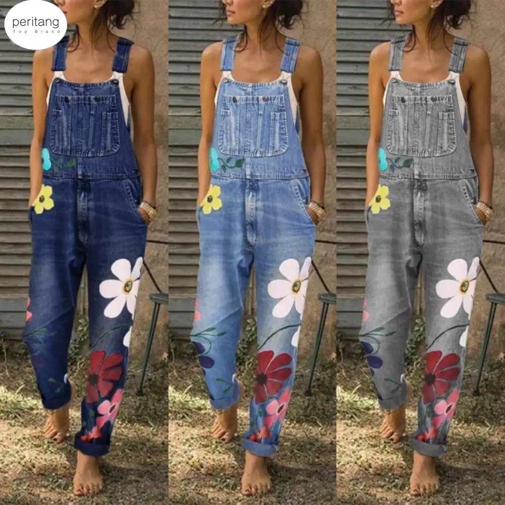 

Женский джинсовый комбинезон с цветочным принтом и карманами