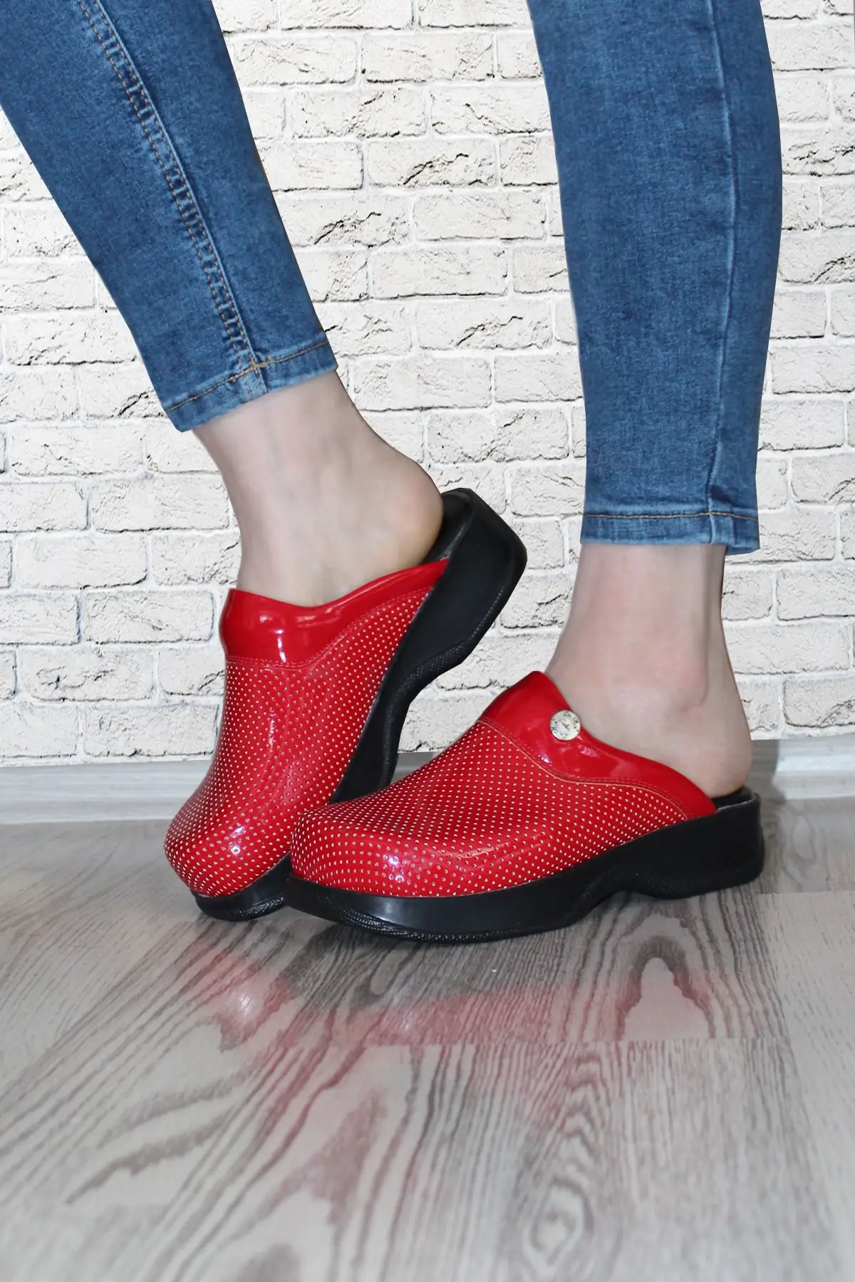 

Women Orthopedic Sabo Slippers Red Medical Slippers Doctor Nurse Cook Slipper